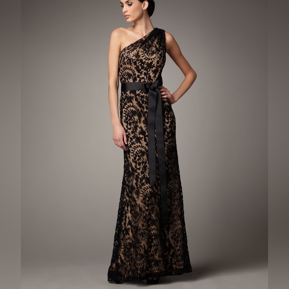 Tadashi Shoji black lace nude lined one shoulder floor length formal gown size 4 - Picture 2 of 11